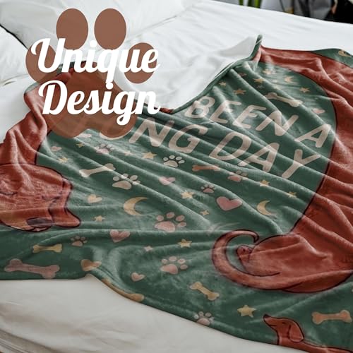 Huglanket Dachshund Gift Throw Blanket for Women 60x80 Inches, Green