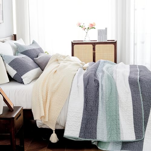 Andency 3-Piece Sage Green Quilt Set - Soft Lightweight Striped Bedspread