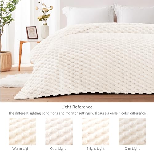 Whale Flotilla Soft 3D Jacquard Fleece Throw Blanket for Couch, Ivory, 50x60