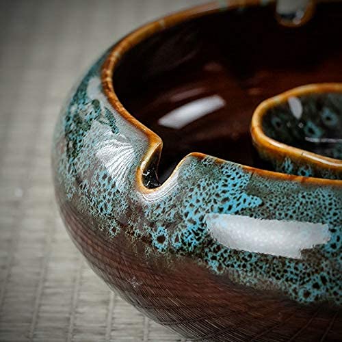 5.7-Inch Ceramic Ashtray with Lid - Windproof Desktop Ash Holder