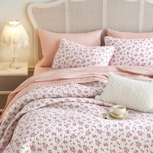 Wake In Cloud Pink Floral Quilt Set - Queen/Full Reversible Bedspread 3-Piece