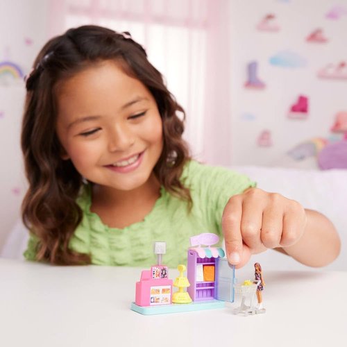Barbie Mini BarbieLand Supermarket Playset - Includes 1.5-Inch Doll, Shelves & Shopping Cart