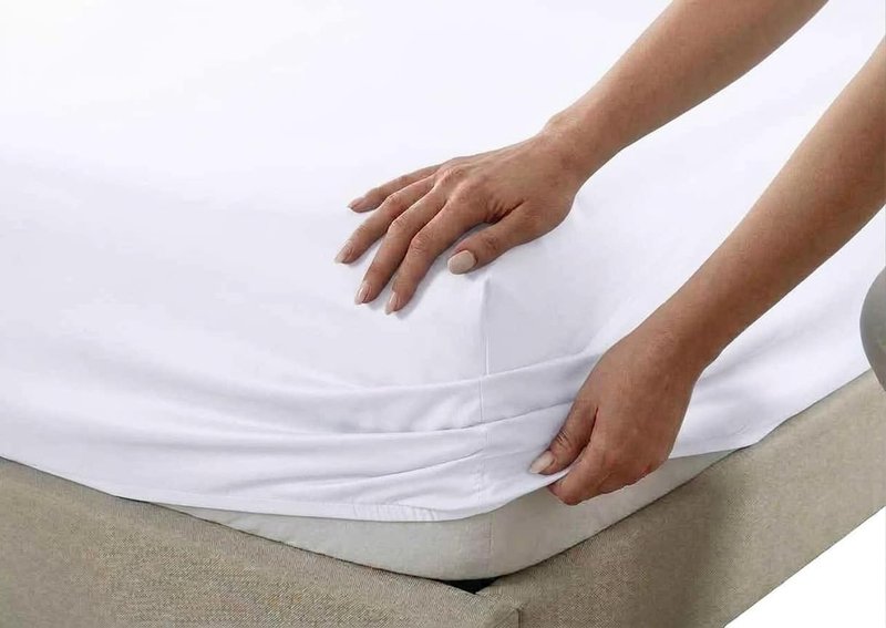 Viscose from Bamboo Fitted Bottom Sheet Only, Split Top King Size (Flex Head), Deep Pocket, Extremely Soft Sheets, Solid White