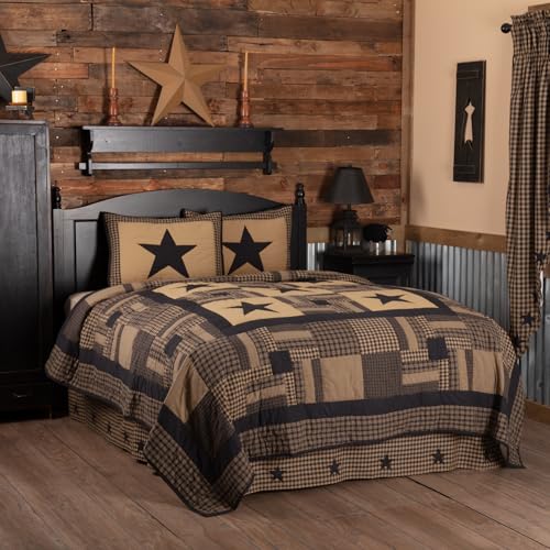 Black Check Star Cotton Quilt Set with 2 Shams - Queen Size