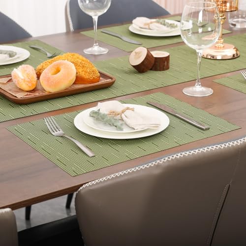 Washable Vinyl Placemats Set of 8, 17x12 Inch Non-Slip Table Mats, Green