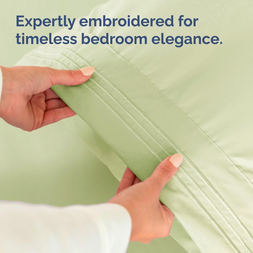 Skiennix Standard Pillow Cases Set of 4 - Soft Hotel Quality Covers - Machine Washable Light Sage Green