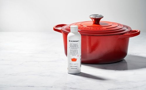 Le Creuset Enameled Cast Iron Cookware Cleaner - 8.45 Oz | Restore Your Cookware's Shine