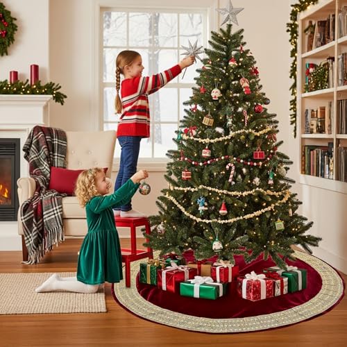 CYAOOI 60 Inch Red Velvet Christmas Tree Skirt with Gold Glitter Trim for 7.5-9 ft Trees