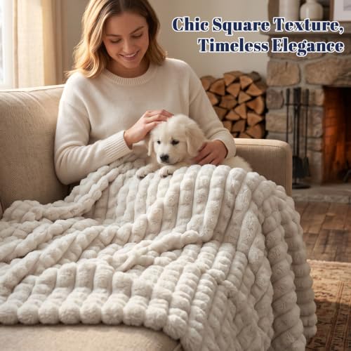 King Size Soft Fleece Blanket - Lightweight & Anti-Pilling 108"x90"