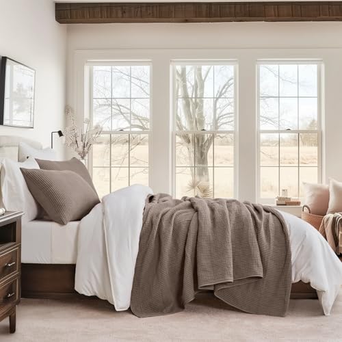 EverGrace Oversized Cotton Ribbed Matelassé Coverlet Set, King, Mocha Brown