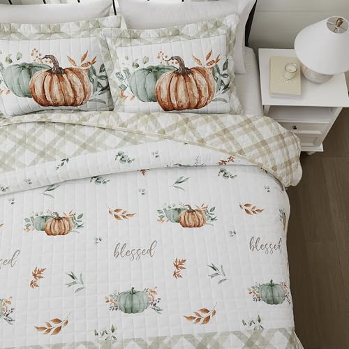 Avanti Full/Queen Holiday Quilt Set with Pumpkin and Leaf Design