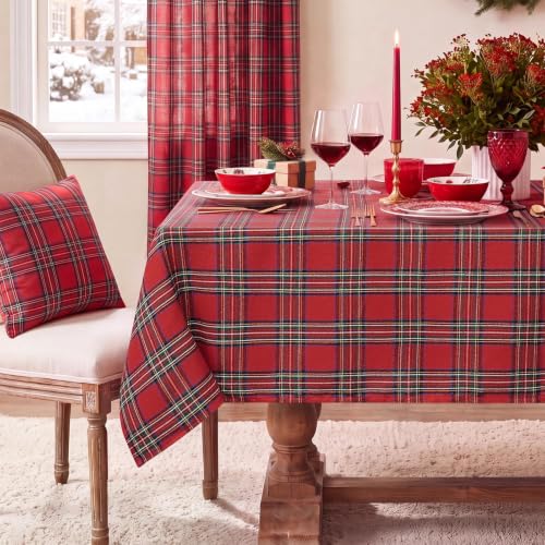Softalker Red Checkered 54 x 80 Inch Christmas Tablecloth - Rectangle (6 ft)