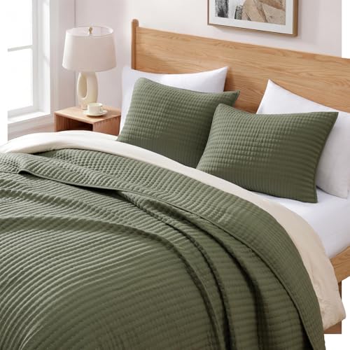 Olive Green Oversized Cal King Quilt Set - 3-Piece Lightweight Bedspread & Shams