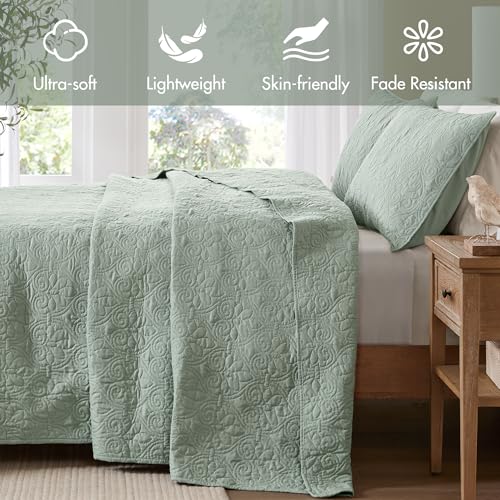 Madison Park King Quilt Bedding Set - Reversible 3-Piece Bedspread, Seafoam