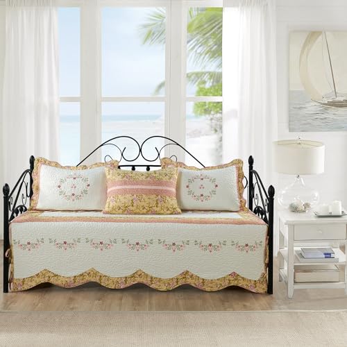 4-Piece Yellow Scalloped Daybed Cover Set - Reversible Quilted Bedding