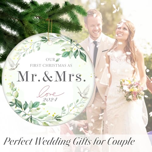 XKDOUS Newly Married-2 First Christmas Married Ornament - Mr & Mrs Ceramic Wedding Keepsake