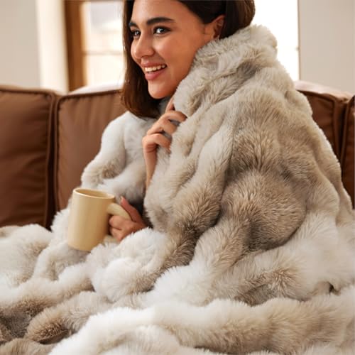 Bedsure Soft Faux Fur Throw Blanket - Plush Cozy Bubble Fleece Cover