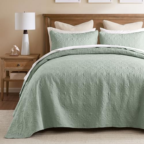 Madison Park King Quilt Bedding Set - Reversible 3-Piece Bedspread, Seafoam