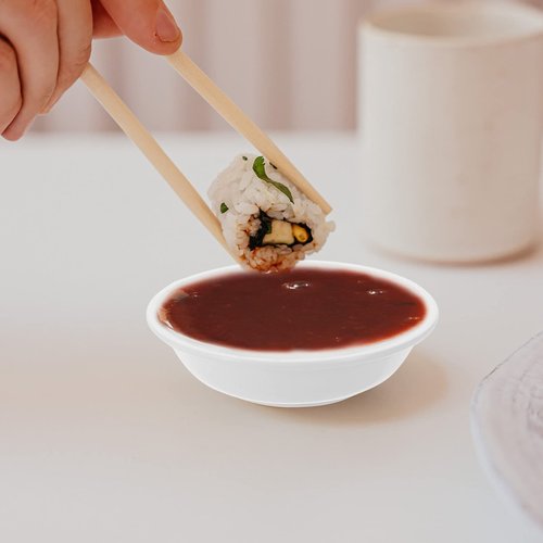 Angoily 20Pcs Unbreakable Dipping Sauce Bowls Plastic Round Soy Sauce Dish Appetizers Ramekin Set White Small Serving Bowls Condiment Side Dishes for Restaurant BBQ Party Dinner, Charcuterie