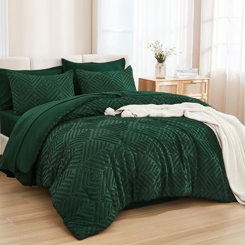 King Size Tufted Comforter Set - 7-Piece Emerald Green Bed in a Bag