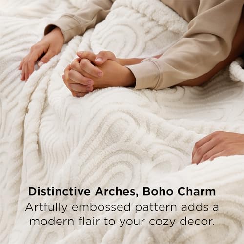 Bedsure GentleSoft Fleece Blanket Queen Size for Bed - Super Soft & Cozy, Fluffy Blankets for Women & Girls, Ideal for Sofa & Couch, Cream, 90x90 Inches