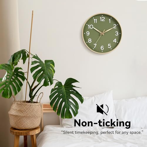 8 Inch Silent Non-Ticking Wall Clock - Modern Green & Gold Quartz Clock