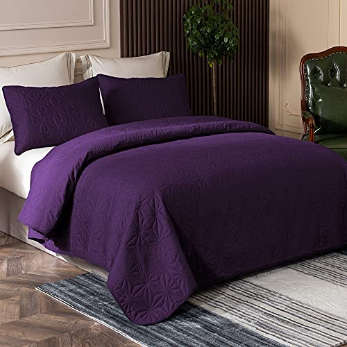 Whale Flotilla King Quilt Bedding Set - 3-Piece Lightweight Bedspread