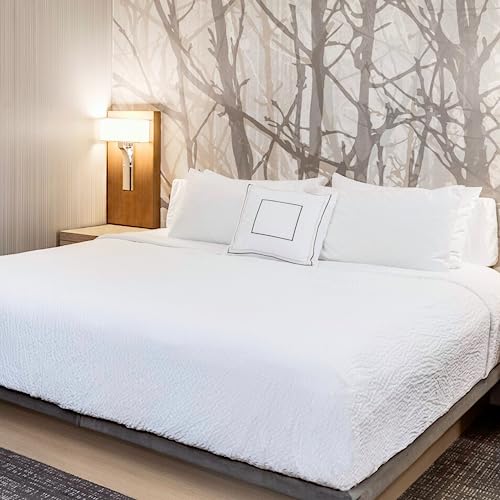 Courtyard by Marriott King Lightweight Cotton Blend Ripple Coverlet Bedspread