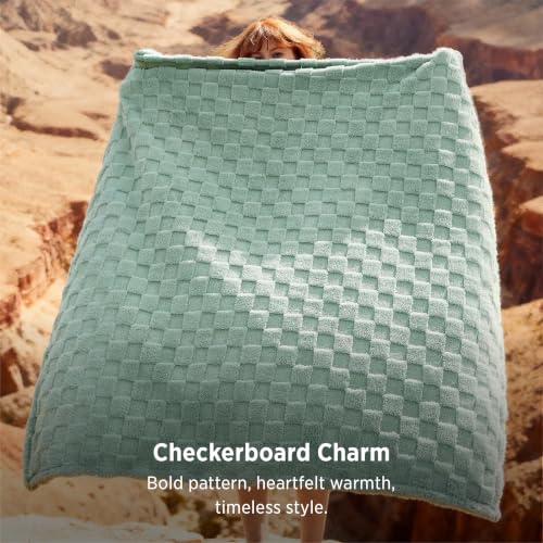 Bedsure Sage Green Checkered Fleece Throw Blanket 50x60