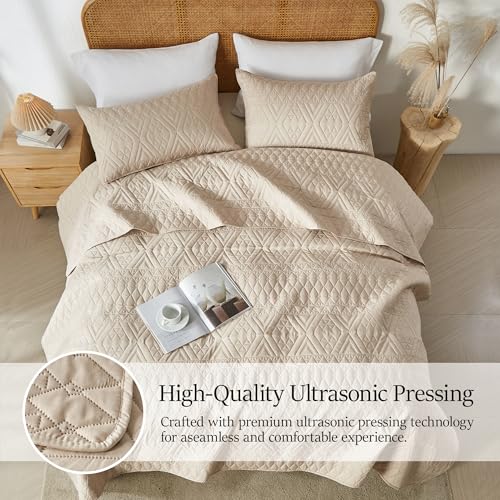 Lightweight Microfiber Quilt Bedding Set - Beige Full/Queen Coverlet 3-Piece
