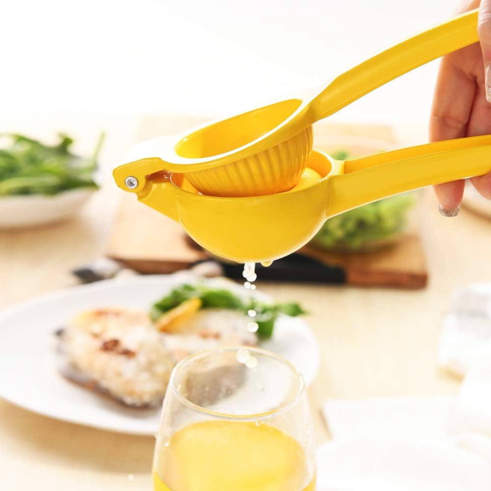 Skiennix Manual Citrus Juicer - Professional Lemon & Lime Squeezer Kitchen Tool | Yellow Finish