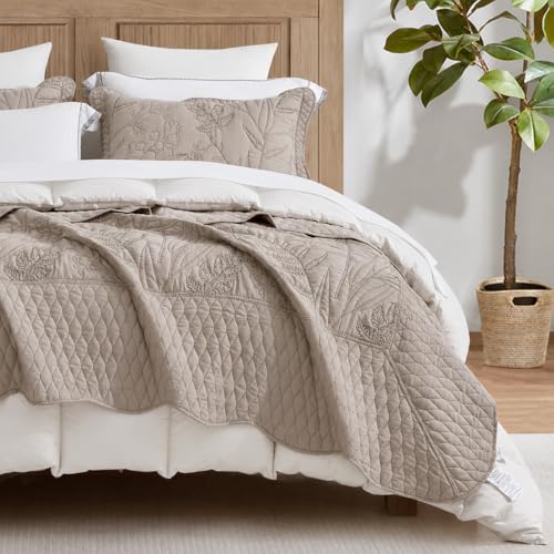 DaisyHuang Oversized King Quilt Bedspread Set - Taupe Leaf Stitching