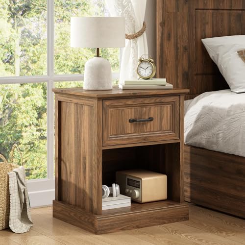 3-Piece Farmhouse Bedroom Furniture Set: 9-Drawer Dresser and 2 Nightstands