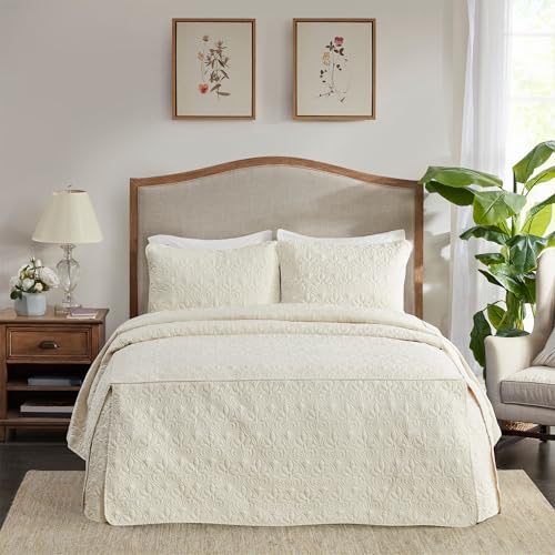 Madison Park Quebec Queen Bedspread Set - 3-Piece Lightweight Split Corner, Cream