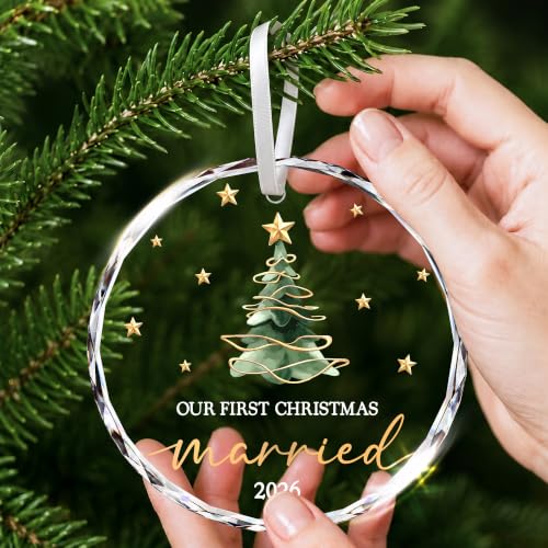 First Christmas Married Ornament 2026 - Bridal Gift, Mr & Mrs, Just Married, Variation: Married 08