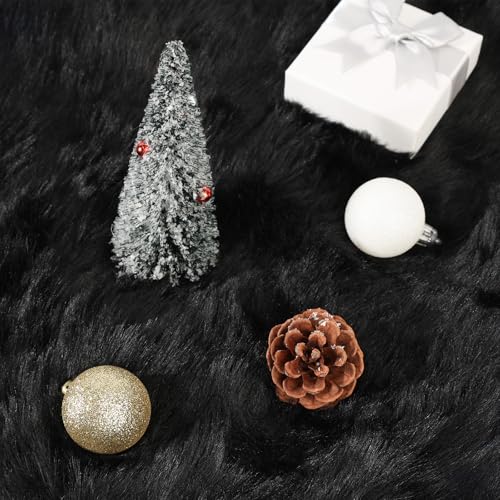 28 Inch Black Faux Fur Christmas Tree Skirt with Anti-Slip Backing