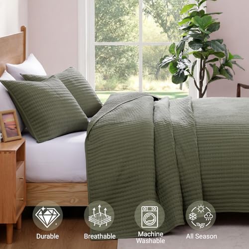 Olive Green Oversized Cal King Quilt Set - 3-Piece Lightweight Bedspread & Shams