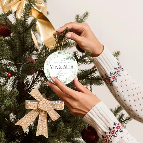 XKDOUS Newly Married-2 First Christmas Married Ornament - Mr & Mrs Ceramic Wedding Keepsake