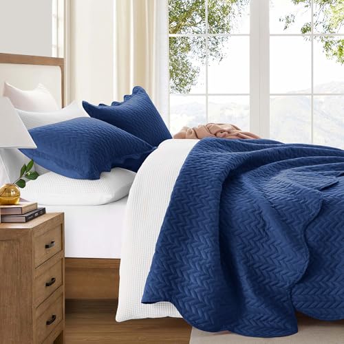 Twin Quilt Set - 2-Piece Reversible Microfiber Coverlet Bedspread, Navy