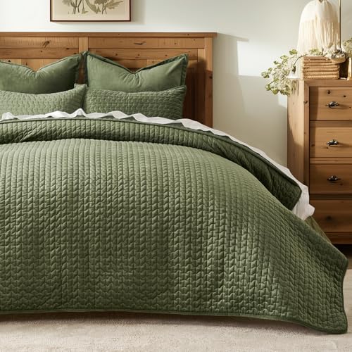 EverGrace King Velvet Quilt Set - 3-Piece All-Season Bedspread (Loden Green)