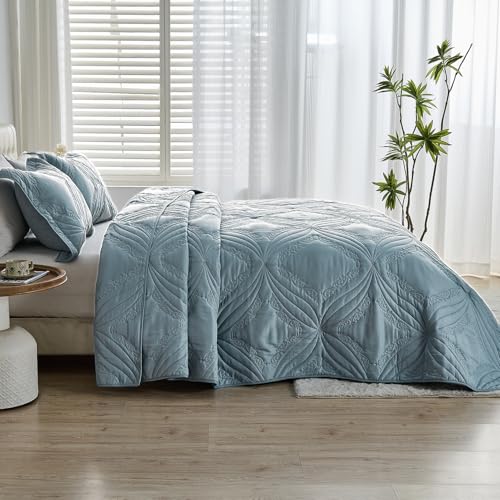 Kingnex Oversized King Bedspread Set 128x120 - 3 Piece Quilted Coverlet, Blue