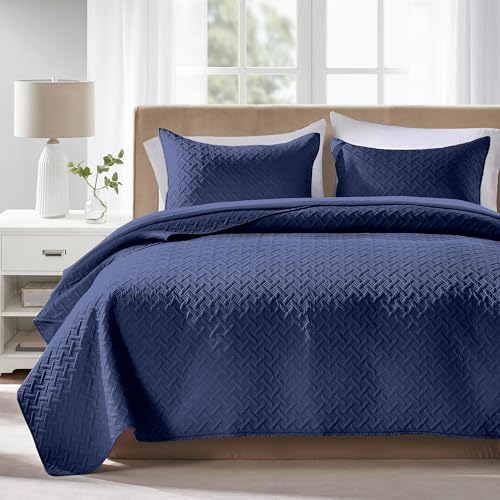 FLYMME Queen Quilt Set - 3-Piece Ultra Soft Navy Blue Microfiber Bedspread
