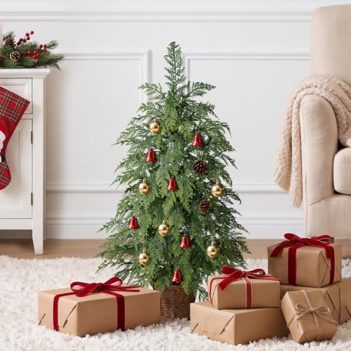 Ferrgoal 3ft Prelit Small Christmas Tree with Warm White LED Lights, Rustic Woven Basket Base, Green