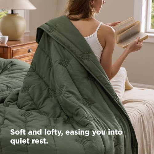 Bedsure Queen Quilt Set - Soft Lightweight Bedspread & 2 Shams, Dark Green