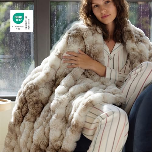 Bedsure Soft Faux Fur Throw Blanket - Plush Cozy Bubble Fleece Cover