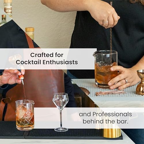A Bar Above 18 Oz Diamond Cut Cocktail Mixing Glass with Secure Base, Pack of 1