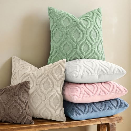 decorUhome Faux Fur Throw Pillow Covers 18x18 Set of 2, Soft Beige Velvet