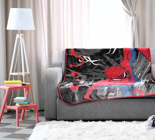 Jay Franco Spiderman Kids Plush Throw Blanket - 46 x 60 Inch Cozy Microfiber