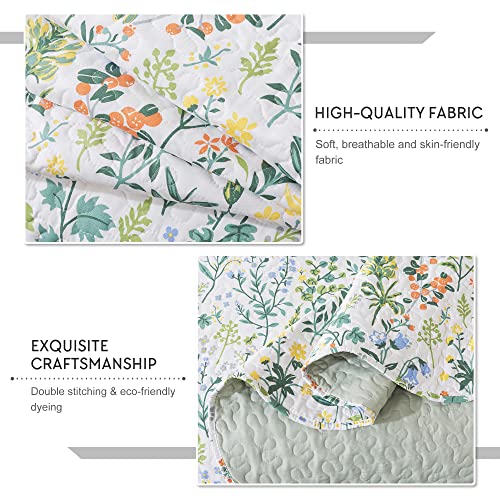 Travan Queen Size Floral Quilt Set - 3-Piece Lightweight Bedspread Coverlet