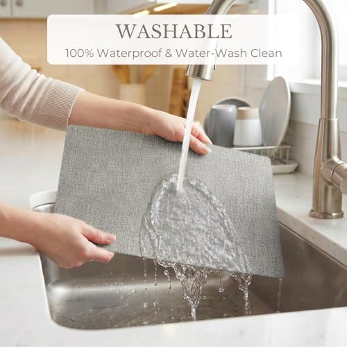 Faux Leather Placemats Set of 8, Waterproof Heat-Resistant Table Mats